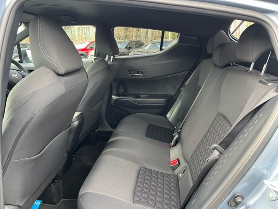 2021 Toyota C-HR - image 7