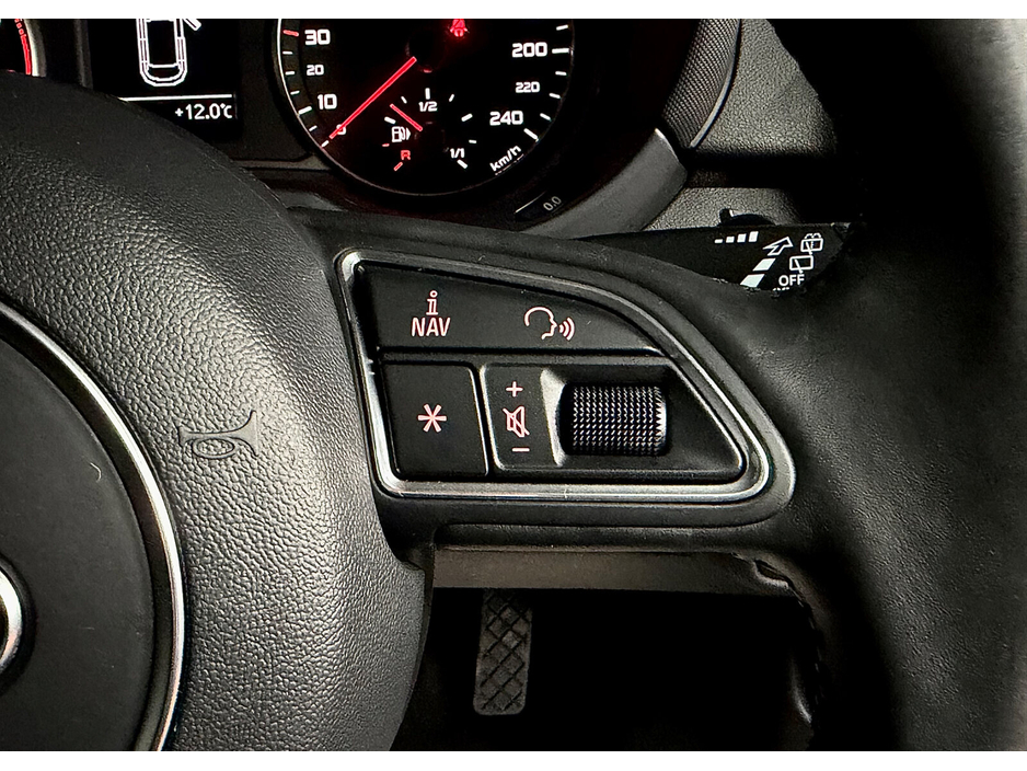 2017 Audi A1 - image 39