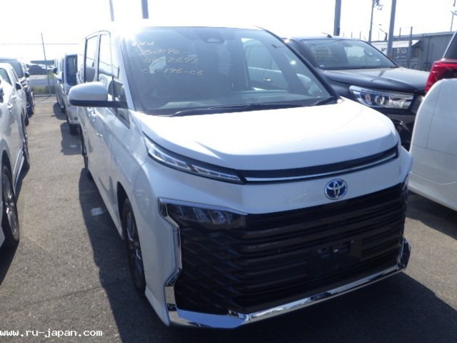 2023 Toyota Voxy  €44,599