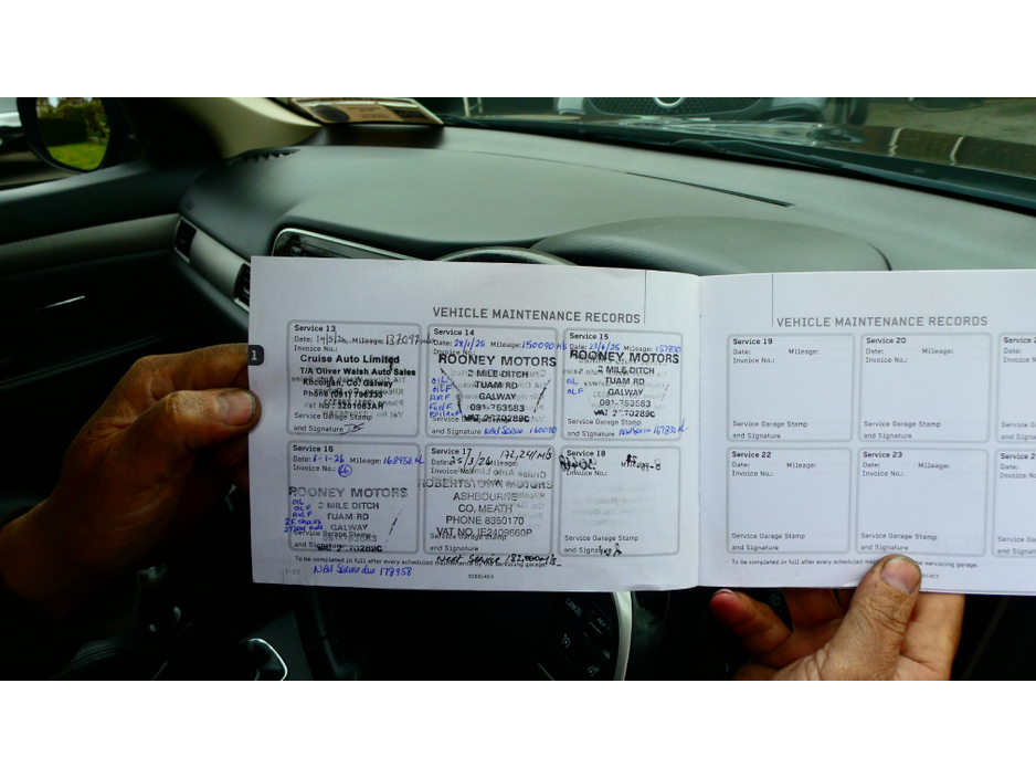 2015 Mitsubishi Outlander - image 13