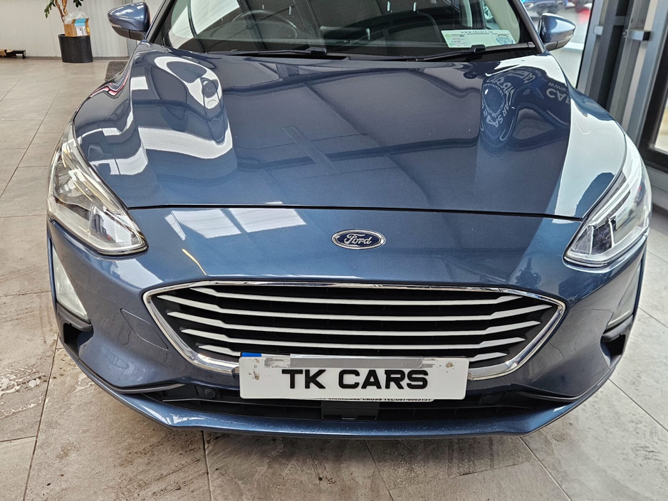 2019 Ford Focus - image 4