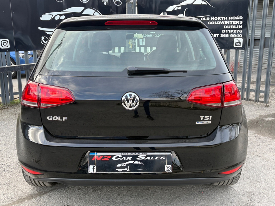 2013 Volkswagen Golf - image 5