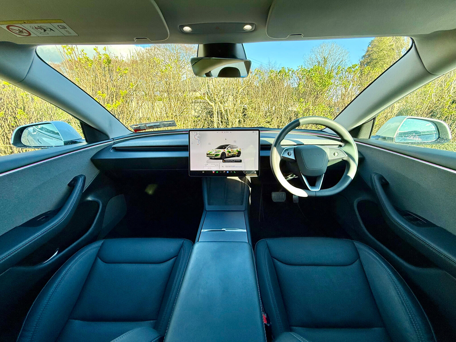 2025 Tesla Model 3 - image 16