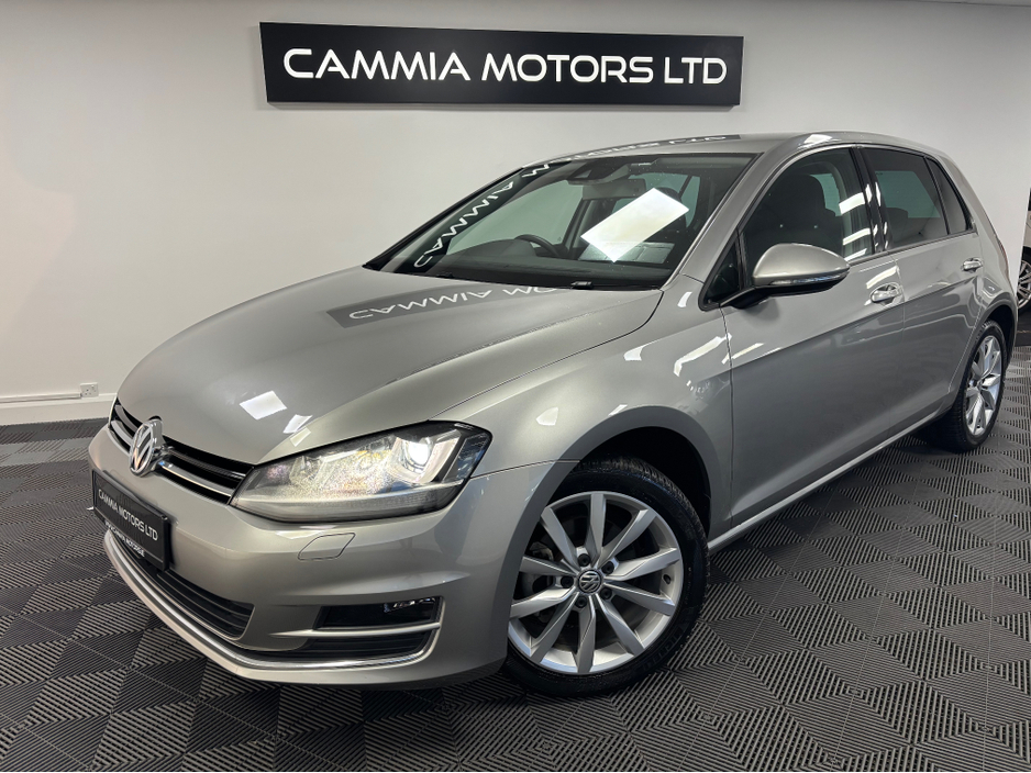 2016 Volkswagen Golf - image 2