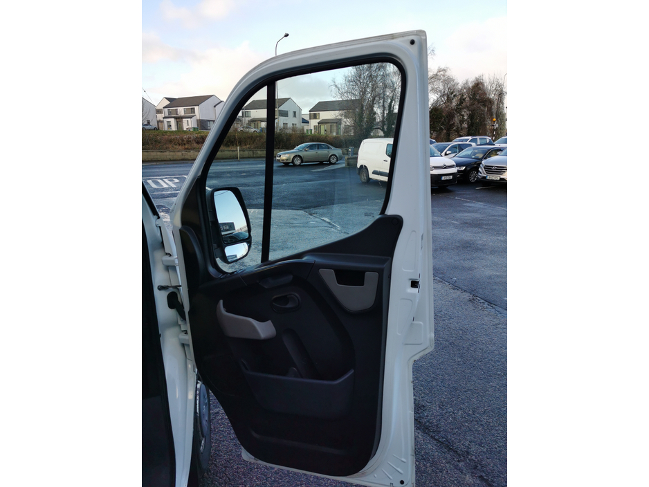 2016 Renault Master III FWD MM35 DCI 125 BUSINE BUSINESS 3DR €12,000