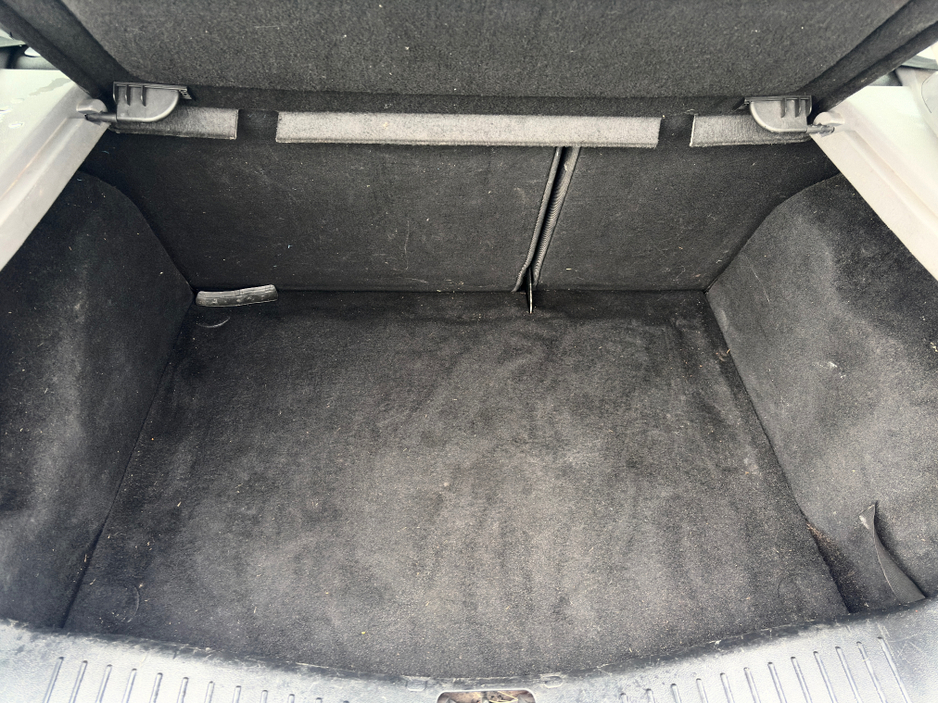 2011 Ford Focus - image 6