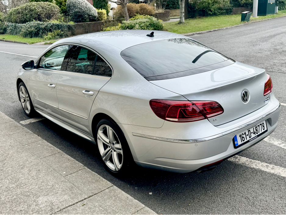 2016 Volkswagen Passat - image 11