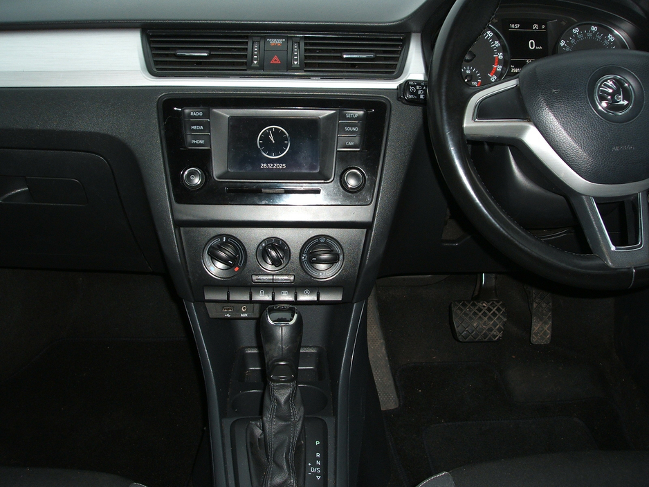 2017 Skoda Rapid - image 14