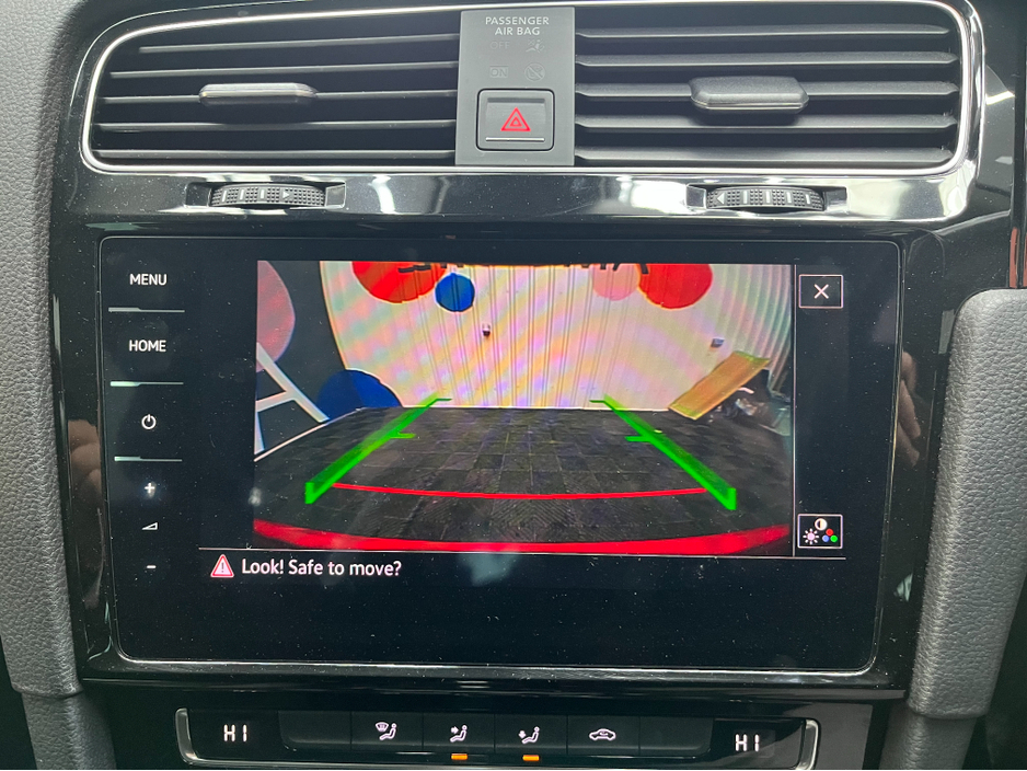 2017 Volkswagen Golf - image 17