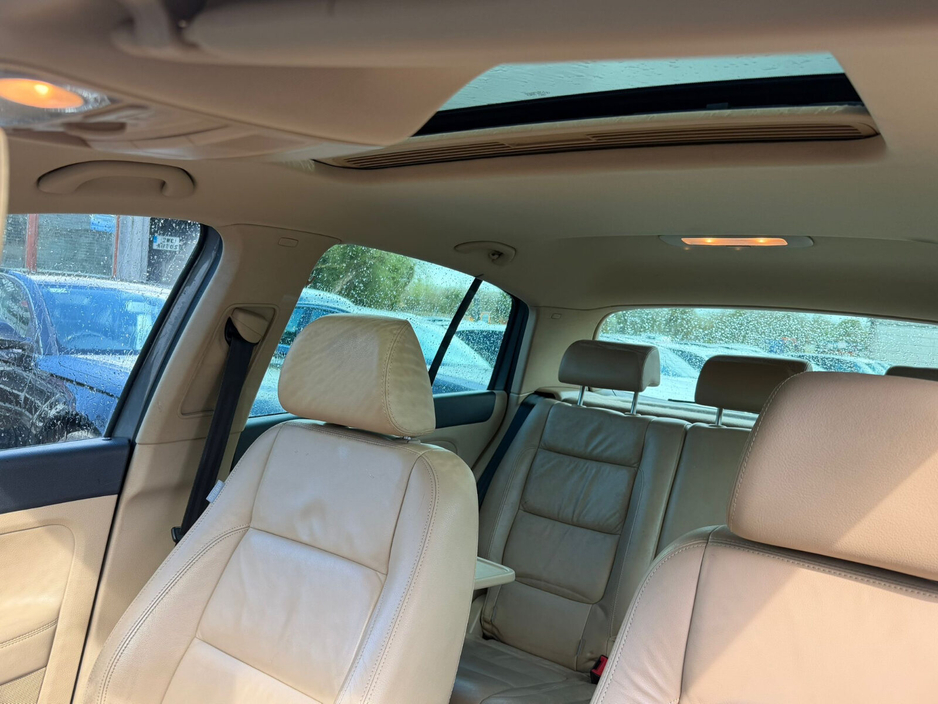 2008 Volkswagen Golf - image 15