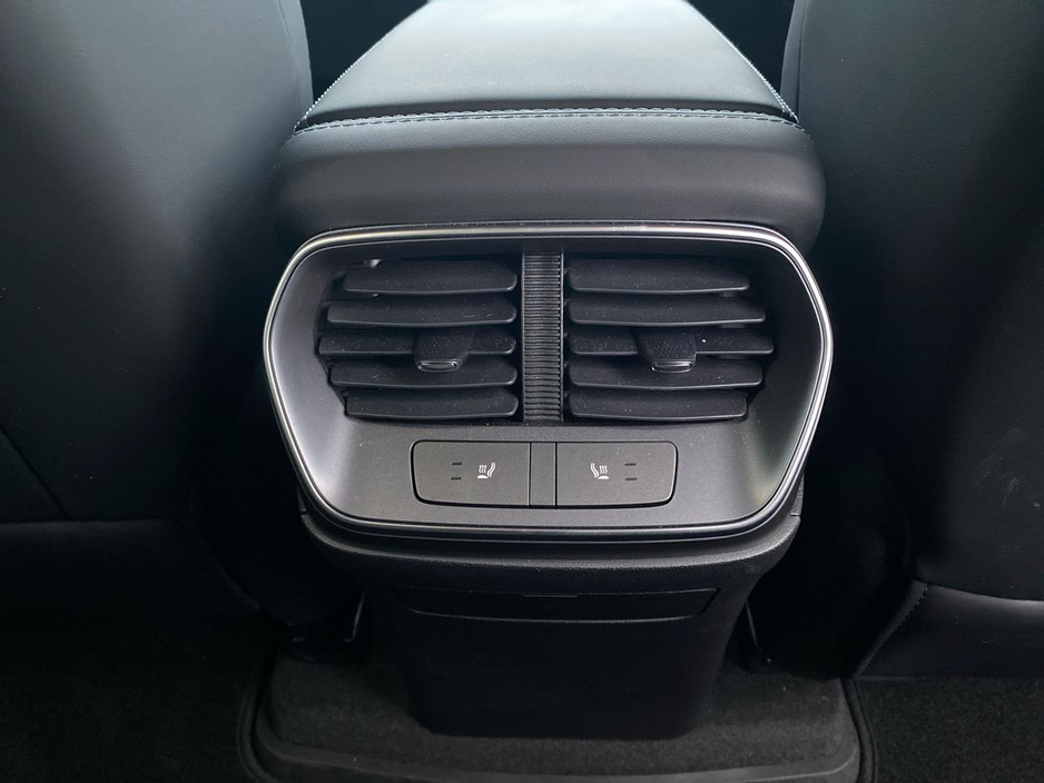 2025 BYD Sealion 7 - image 16