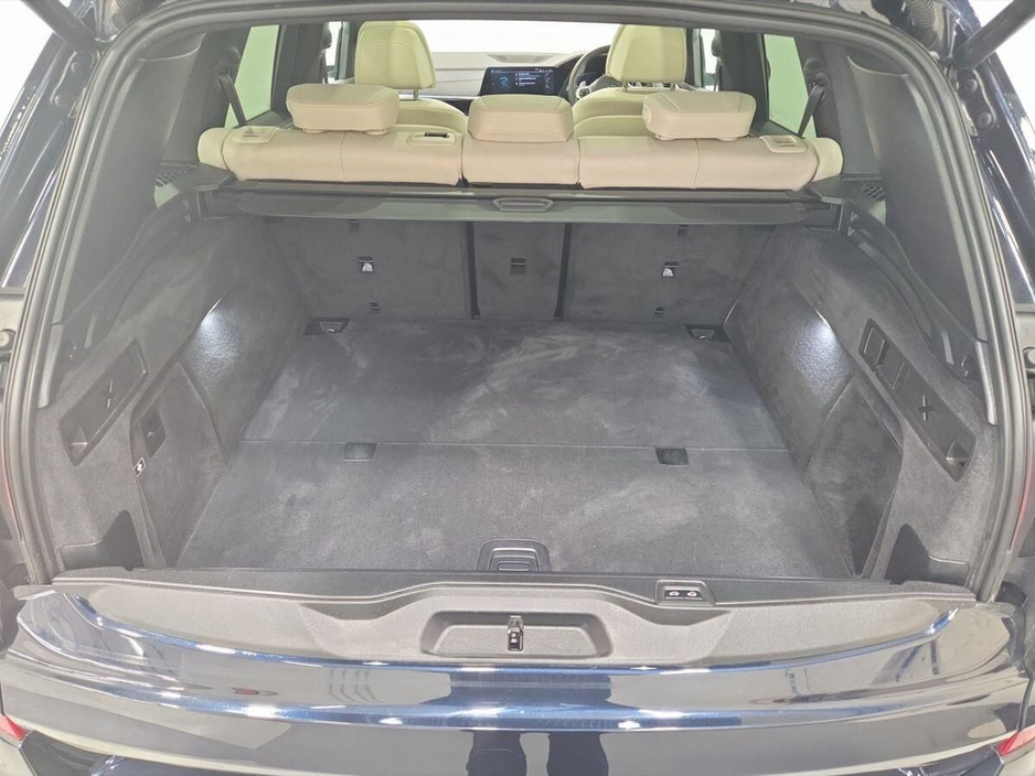 2022 BMW X5 xDrive45e M Sport €65,950