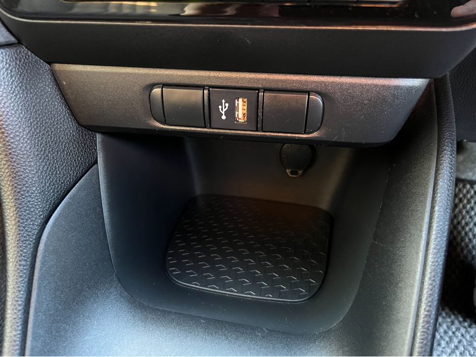 2021 Toyota Yaris X HYBRID 1.5 AUTOMATIC PETROL //KEYLESS ENTRY//REVERSE CAMERA//ADAPTIVE CRUISE CONTROL// €15,950