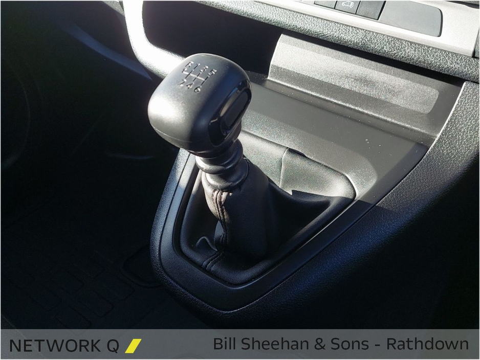 2025 Opel Vivaro - image 12