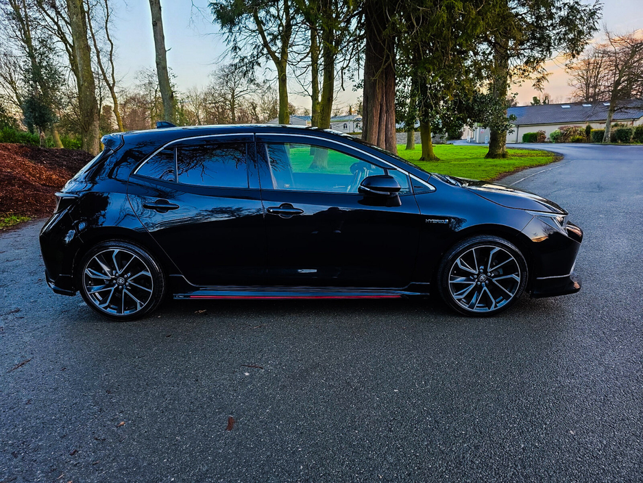 2019 Toyota Corolla 1.8 Hybrid Aura Hatchback €17,950