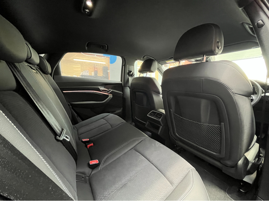 2023 Audi e-tron - image 15