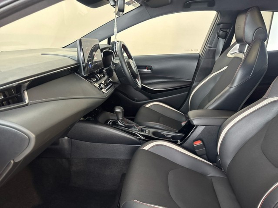 2024 Toyota Corolla - image 6