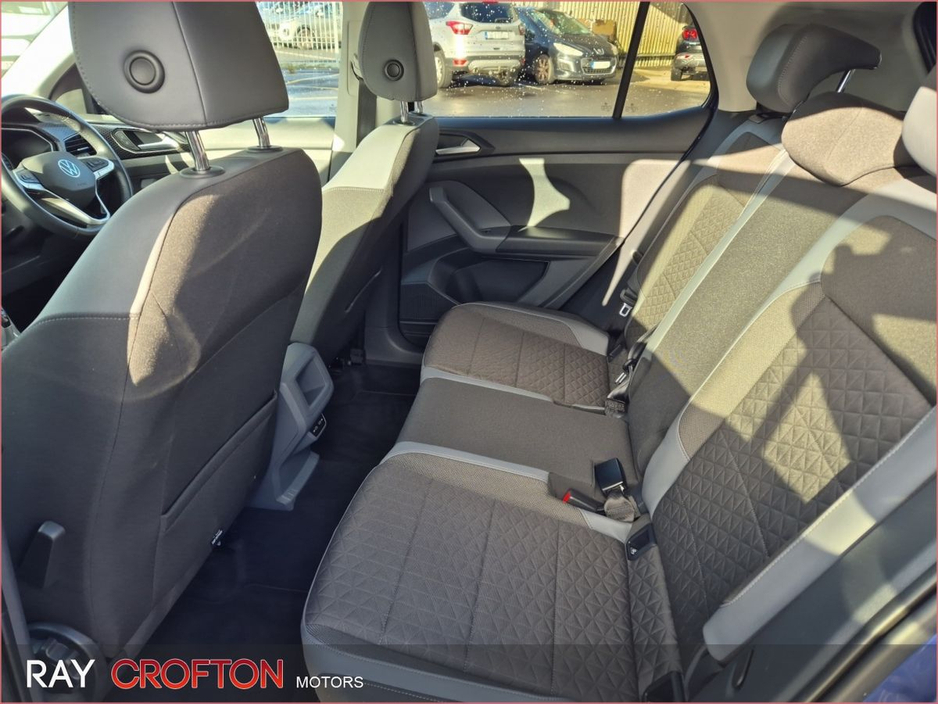 2021 Volkswagen T-Cross - image 7