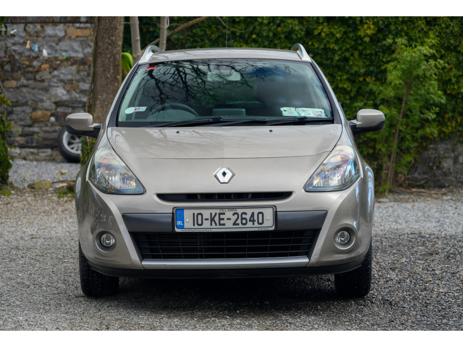 2010 Renault Clio - image 7