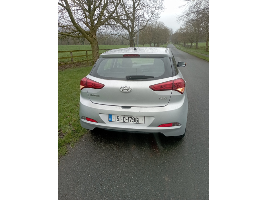 2015 Hyundai i20 - image 3