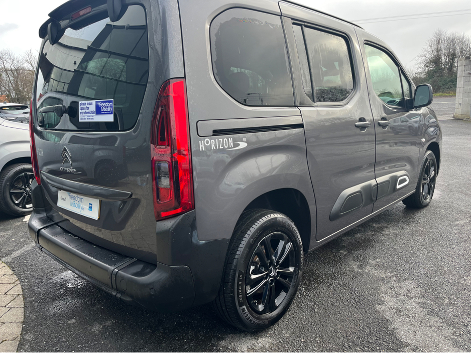 2024 Citroen Berlingo - image 4