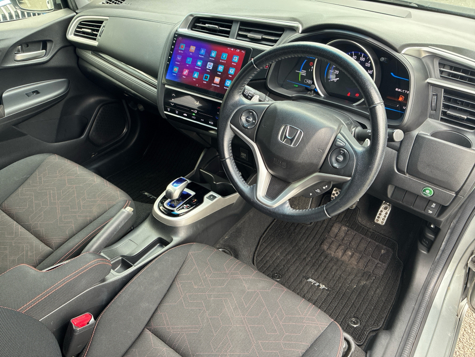 2014 Honda Fit - image 6