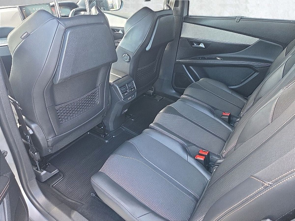 2024 Peugeot 5008 - image 8