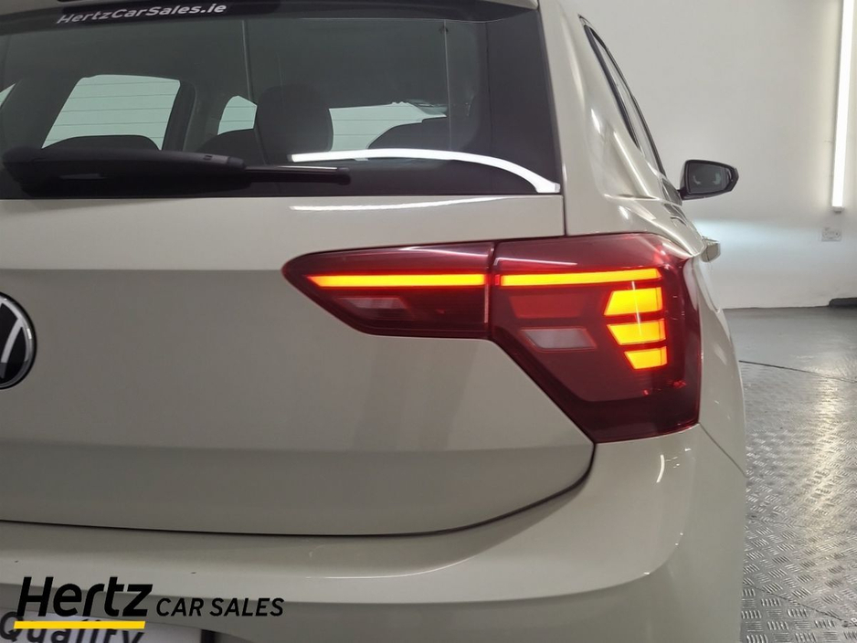 2024 Volkswagen Polo - image 8