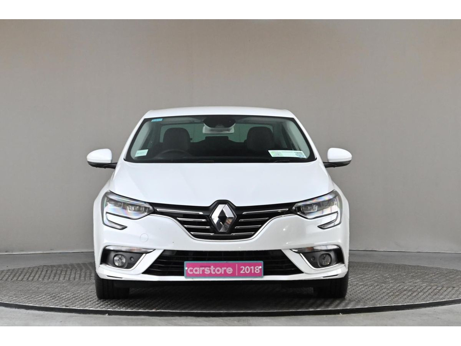 2018 Renault Megane - image 2