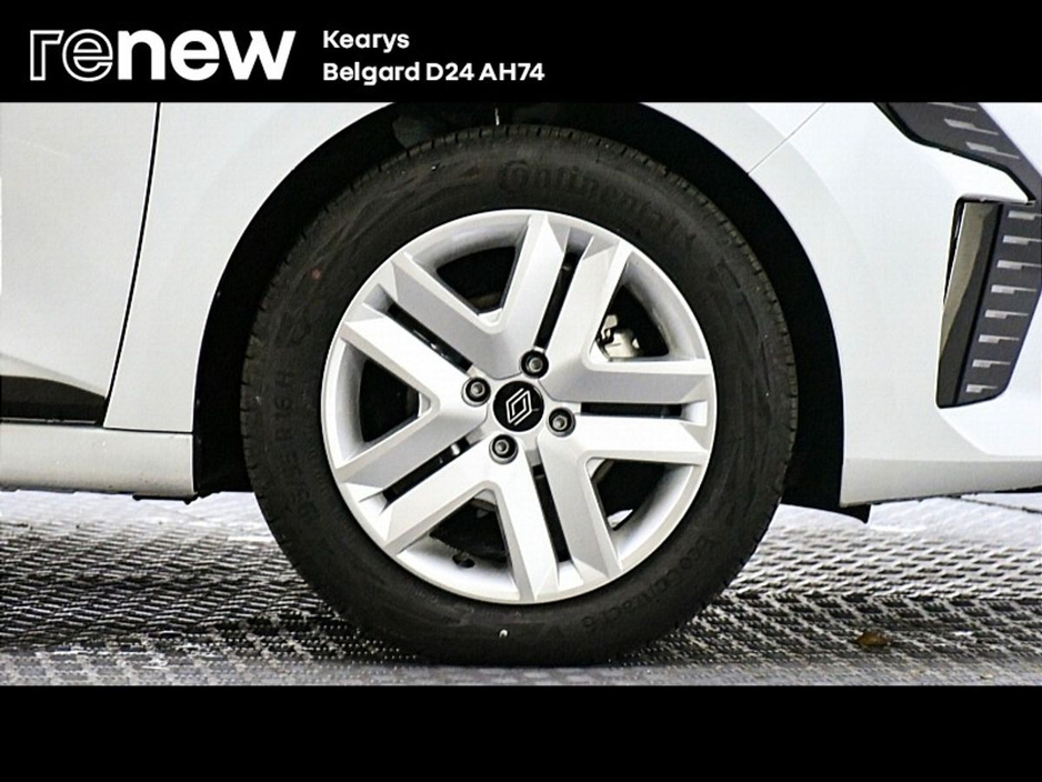 2025 Renault Clio - image 9