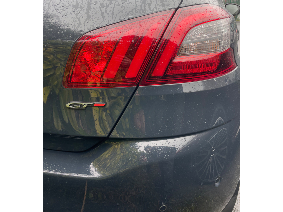 2018 Peugeot 308 - image 15