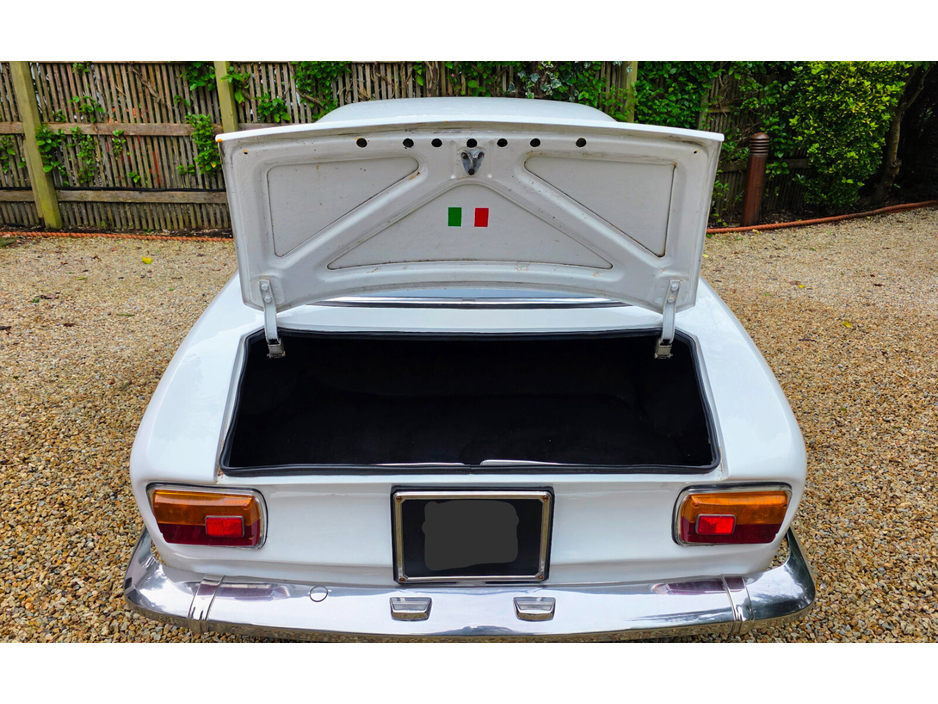 1971 Alfa Romeo GT Junior 1300 - image 27