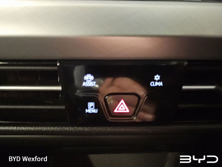 2021 Volkswagen Golf 2.0 TDI 115HP Life €21,975