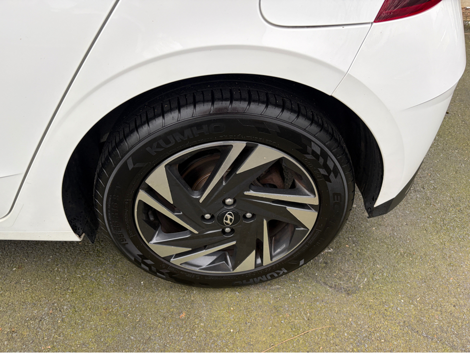 2022 Hyundai i20 - image 7