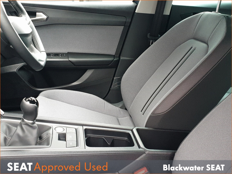 2025 SEAT Leon - image 8