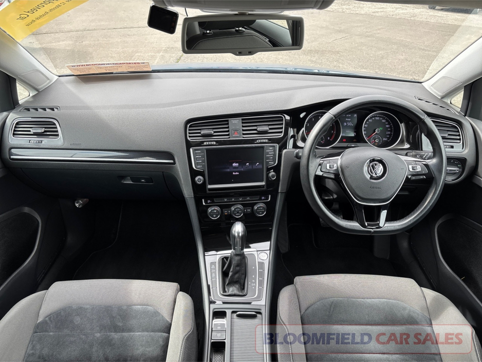 2015 Volkswagen Golf - image 12