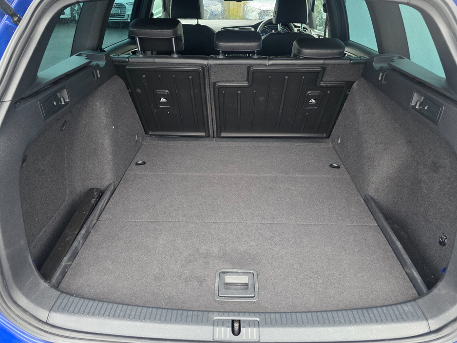 2015 Volkswagen Golf - image 12