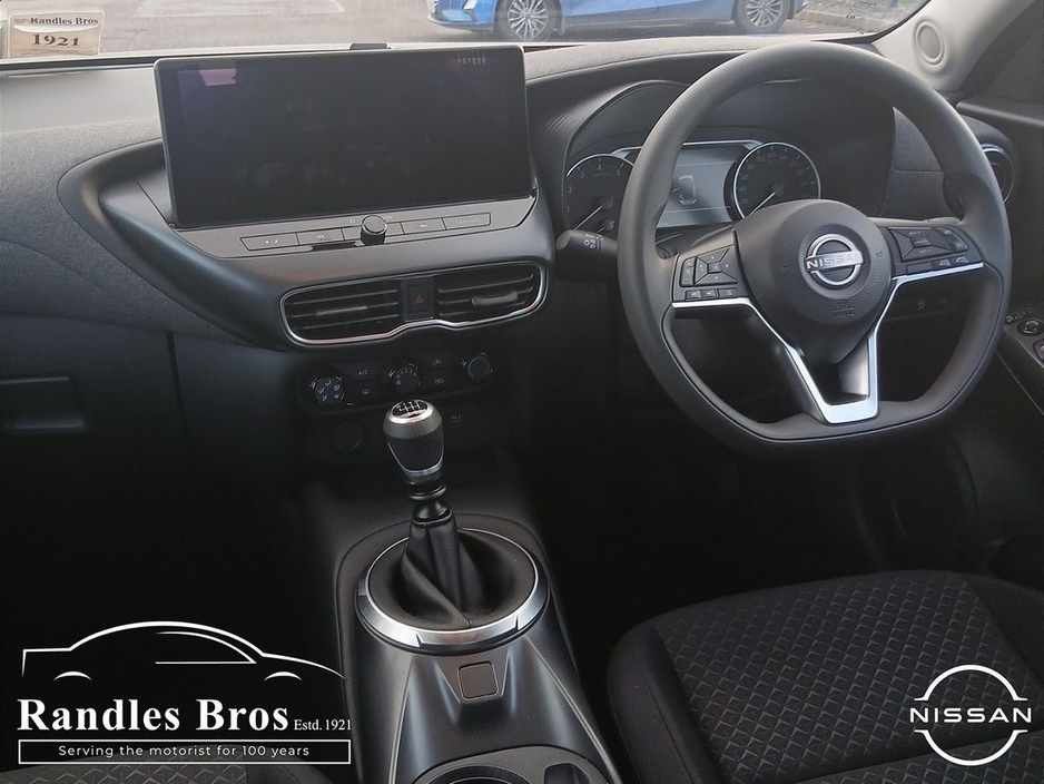 2025 Nissan Juke - image 11