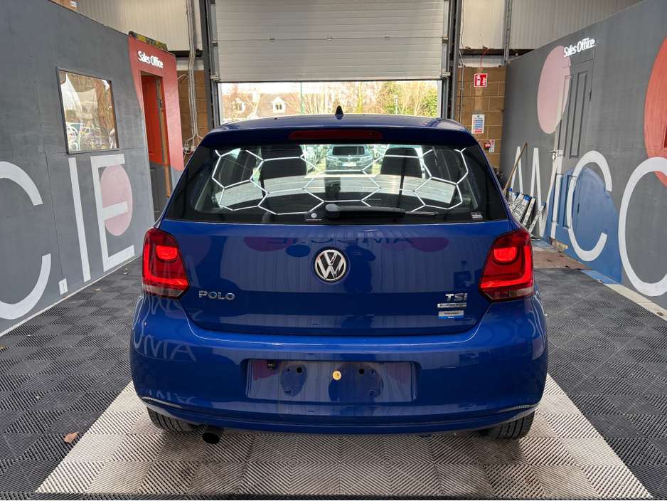 2014 Volkswagen Polo - image 3