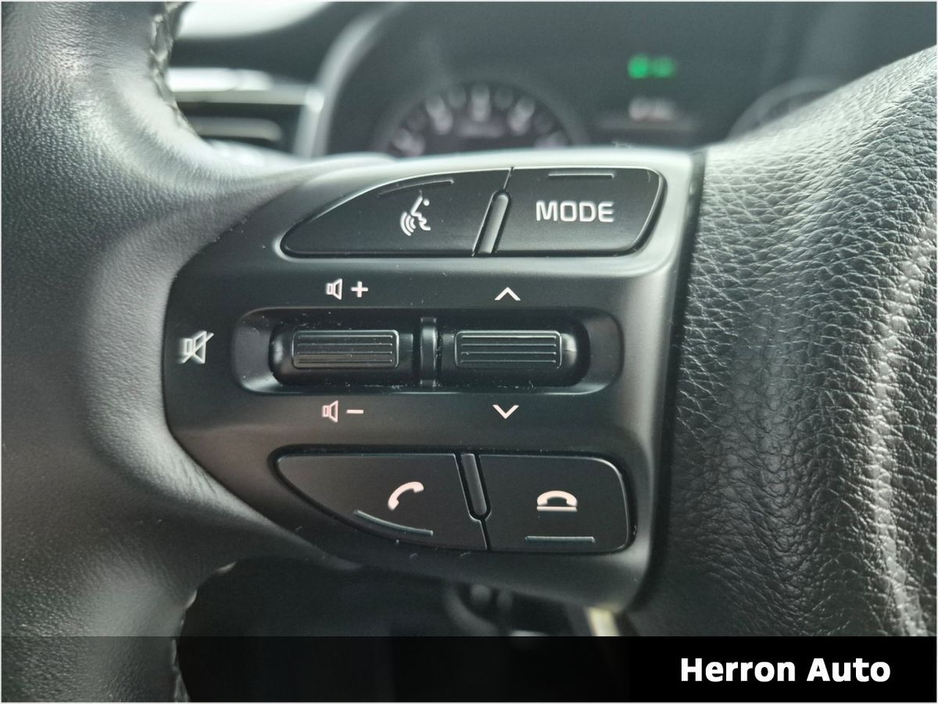 2024 Kia Stonic - image 15