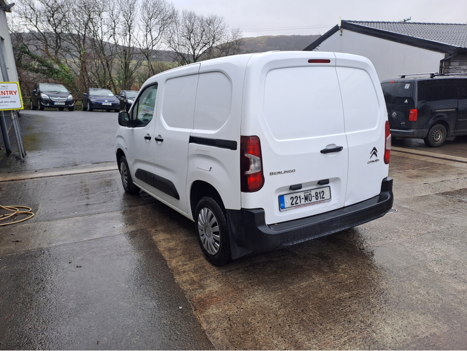 2022 Citroen Berlingo - image 3