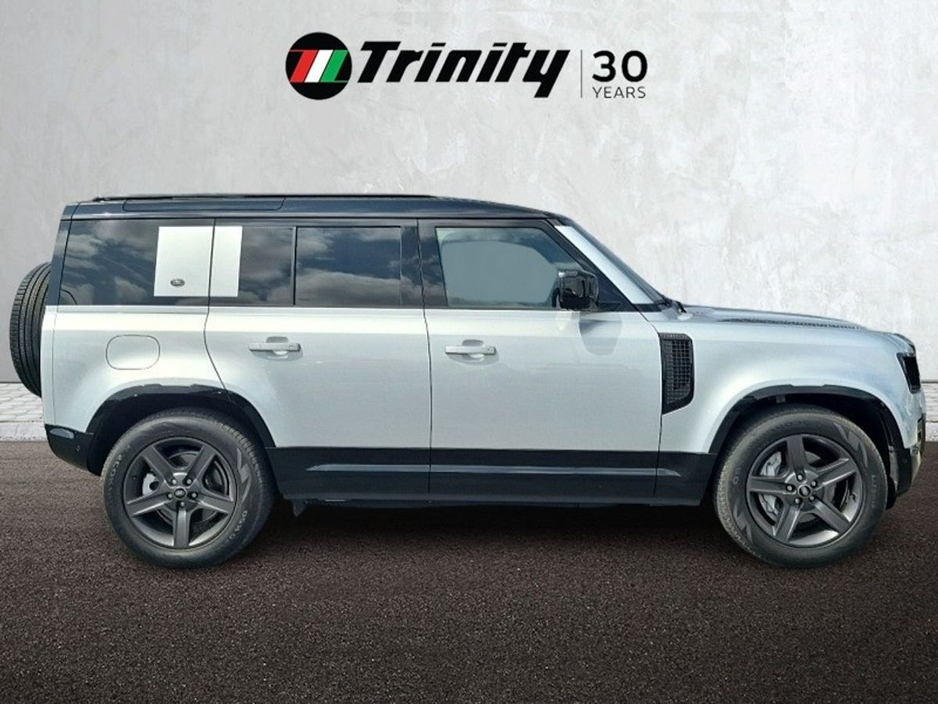 2024 Land Rover Defender * X-Dynamic SE * 6 SEAT * BLACK EDITION * TRINITY MOTORS WEXFORD * €89,950