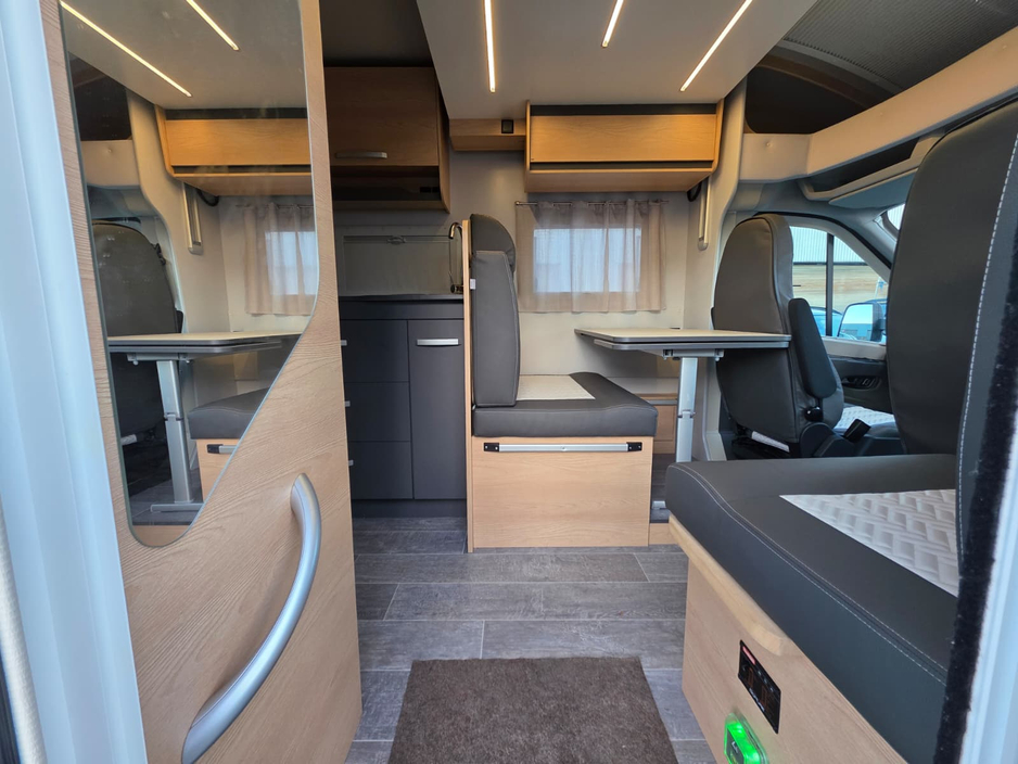 2025 Ford Transit - image 19