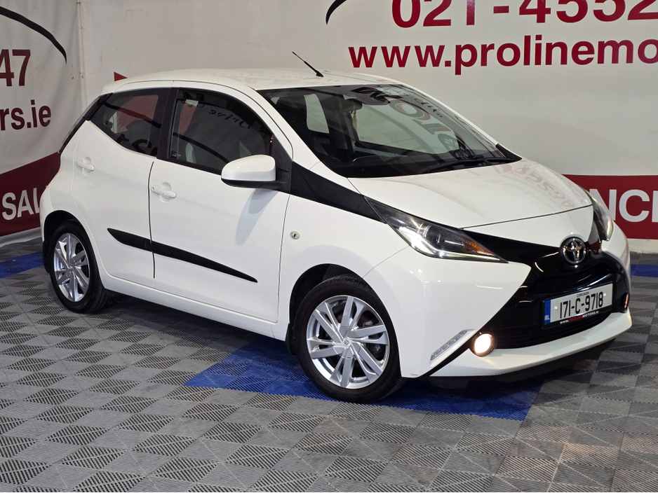 2017 Toyota Aygo - image 7