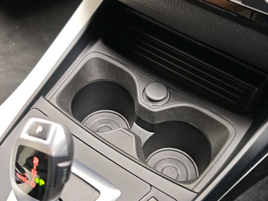 2017 BMW 1 Series - image 26