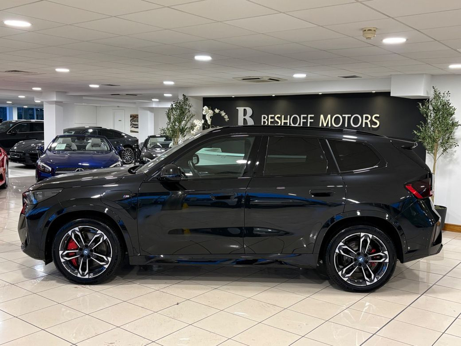 2025 BMW X1 - image 6