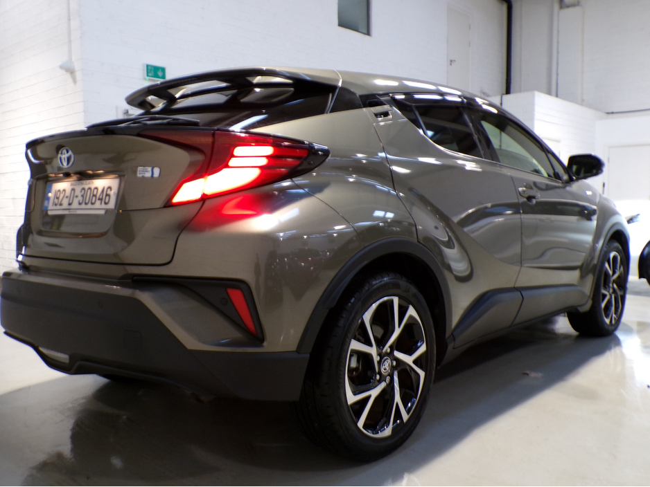 2019 Toyota C-HR 192*18,000 MILES*HYBRID SPORT TOYOTA C-HR SELF CHARGING 1.8 AUTOMATIC*FANTASTIC CONDITION GREAT ON FUEL, POWER, COMFORT WITH A LOT OF SPACE ALL COMBINED FOR A FANTASTIC DRIVE. CAR COMES WITH FULL SAF €21,900
