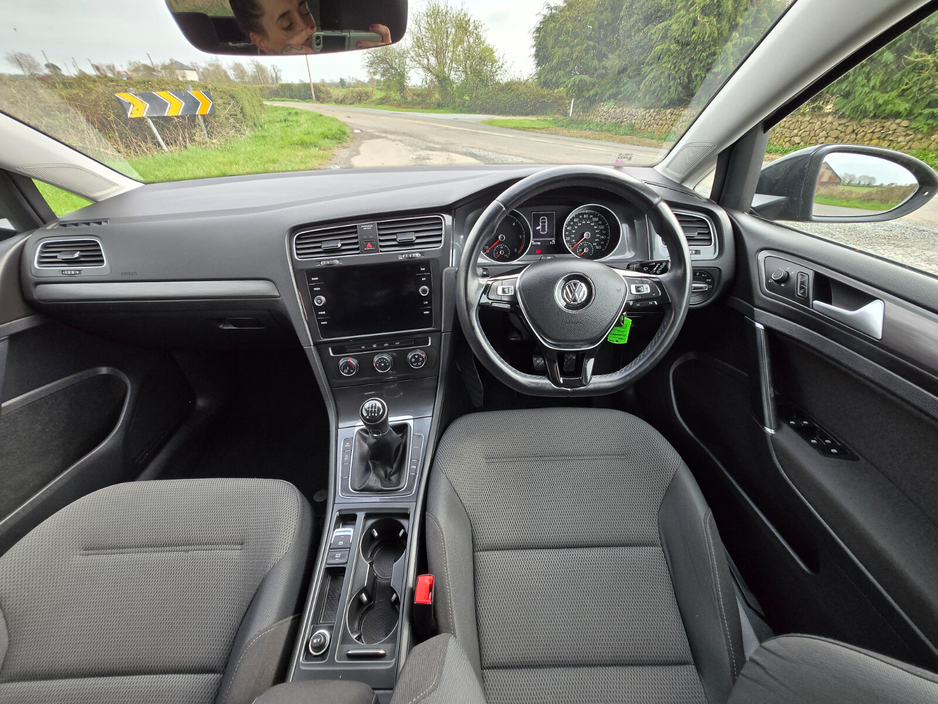 2018 Volkswagen Golf - image 17