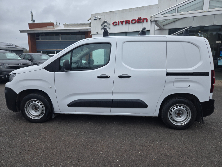 2024 Peugeot Partner - image 2