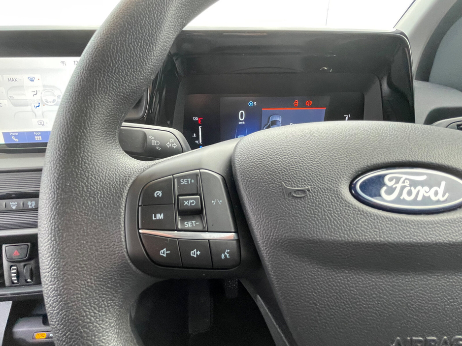 2025 Ford Courier - image 12